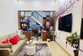 Cho thuê nhà ngõ 28 Thái Hà, 30m2, 4 tầng, 4 ngủ, 3 WC, 14.5 Triệu - VP công ty, KD onl, ở gđ, nhóm